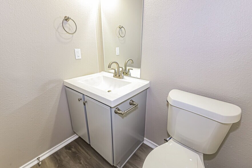Building Photo - 2111 Paddle Creek