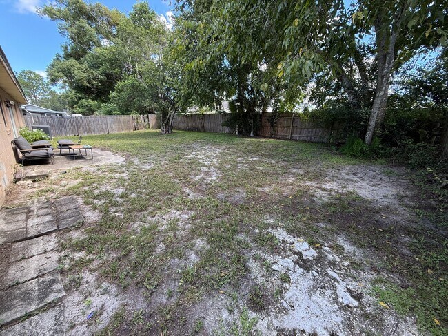Building Photo - 1408 Sparrow St