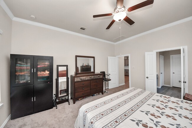 Building Photo - 28634 Monarch Cliffs Dr