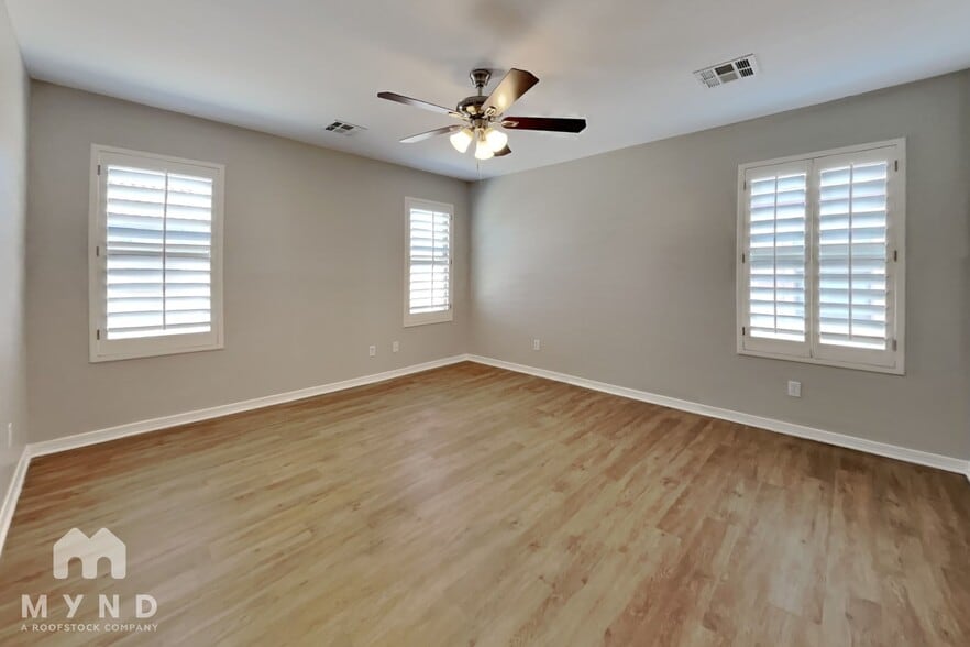 Building Photo - 17524 W Mandalay Ln