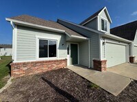 Building Photo - 408 Trent Ct