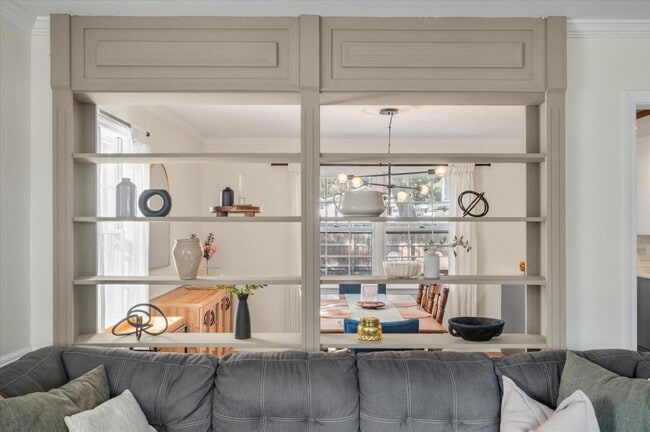 Building Photo - 537 Braxton Ave