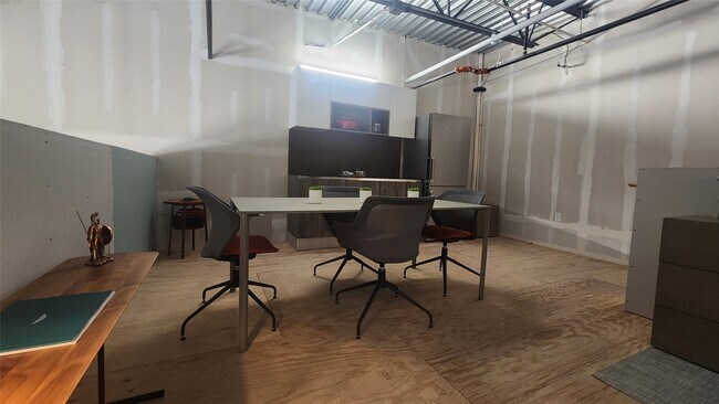 Building Photo - 1435 FM 1463