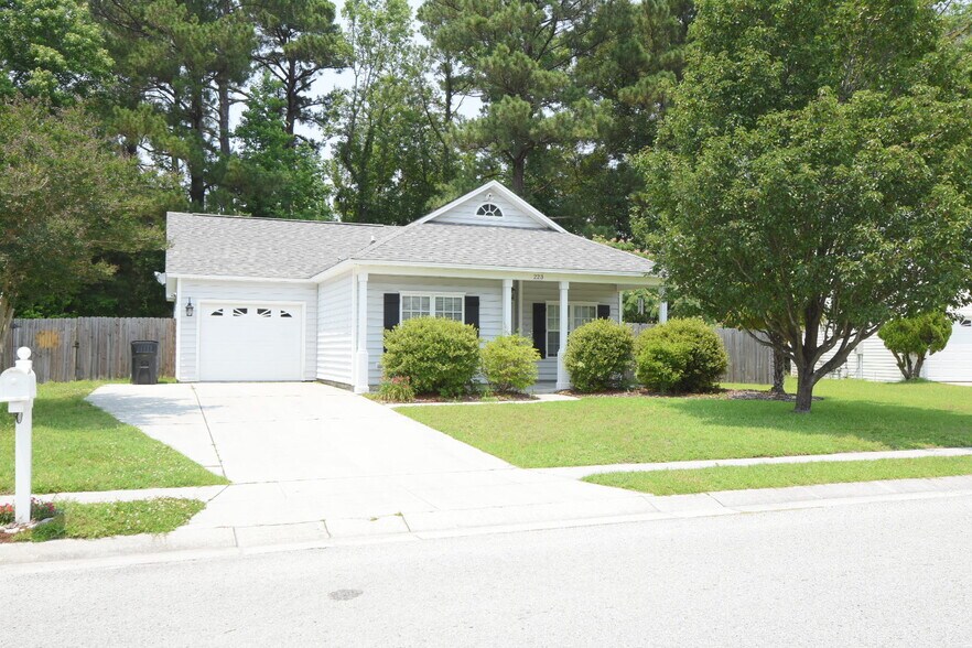 Building Photo - 223 Olde Well Loop Rd