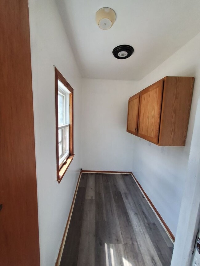 Building Photo - 1343-1345 N 32nd St. (Duplex)