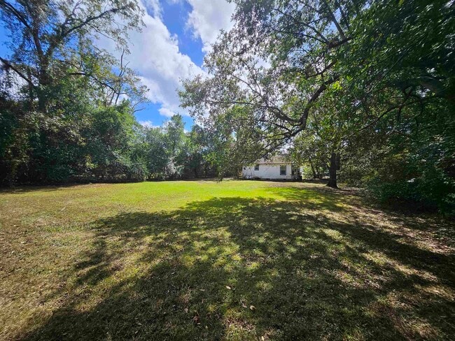 Building Photo - 2772 W Tharpe St