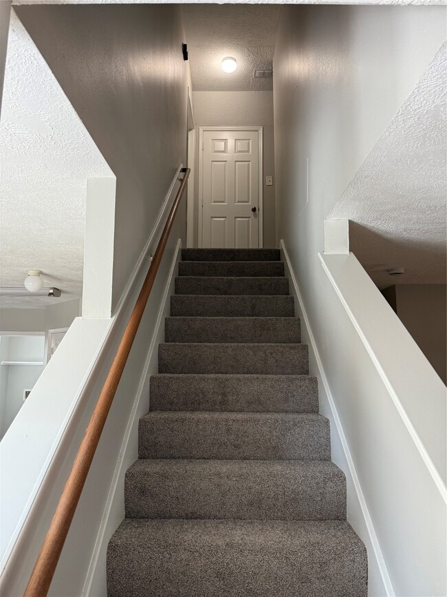 Building Photo - 16778 N Bob White Dr