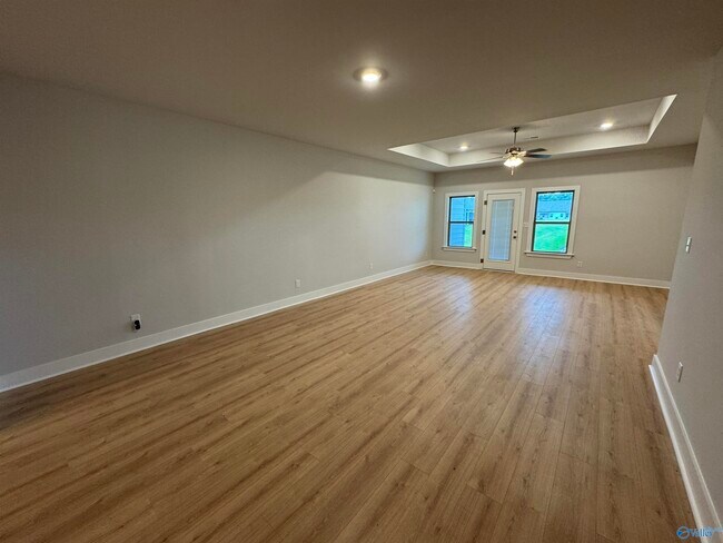Building Photo - 12637 Whitcomb Cir