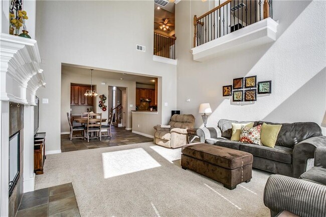 Building Photo - Immaculate home on a beautifully landscaped lot, tandem garage, plenty of storage!