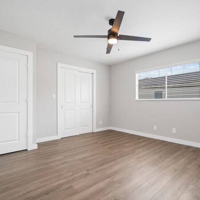 Interior Photo - Dream Montrose - 306 Stratford Street