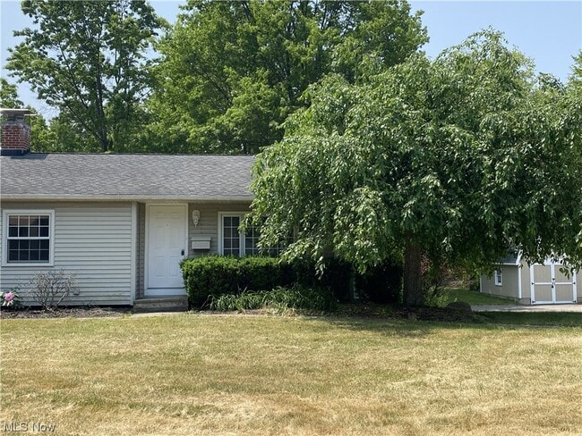 Building Photo - 32320 Bainbridge Rd