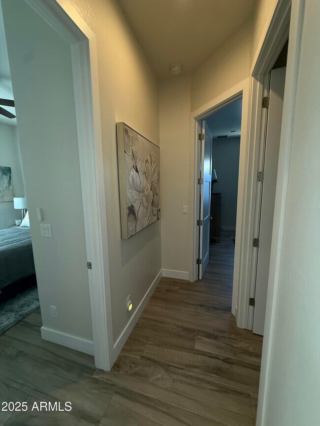 Building Photo - 2007 E Rainbow Trail