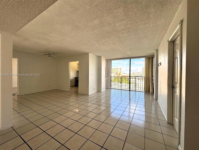 Building Photo - 3 bedroom in Sunny Isles Beach FL 33160