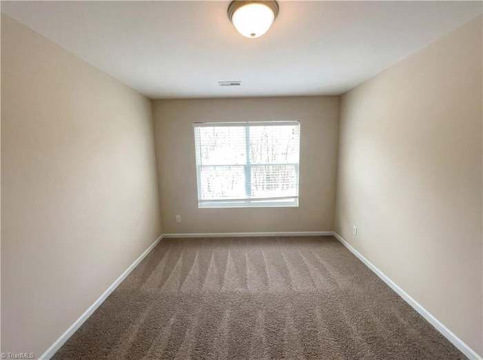 Building Photo - 2518 Macleod St