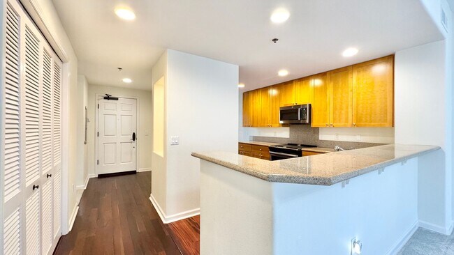 Building Photo - 520 Lunalilo Home Rd