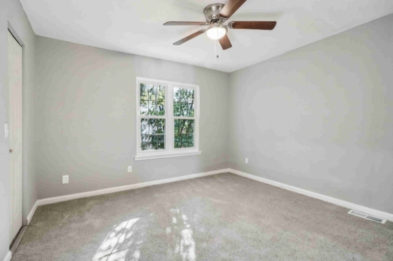 Building Photo - 3439 Bayshore Dr