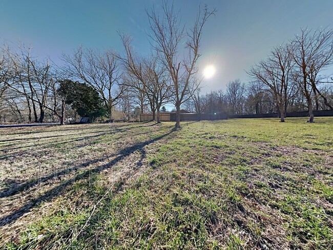 Building Photo - 7309A Cox Pike