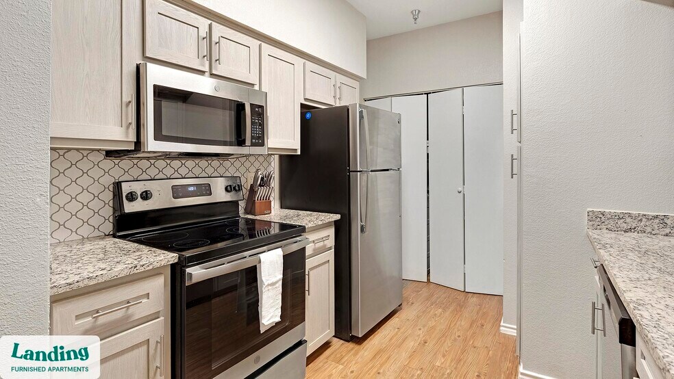 Building Photo - 165 Forestbrook Dr