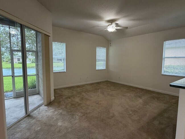 Building Photo - 3205 Brookfield Dr