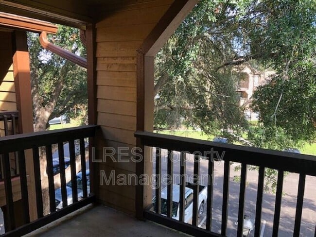 Building Photo - 465 Forestway Cir