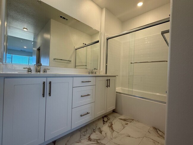 Building Photo - Highly Sought After Menifee Single Story-Just In Time for Summer