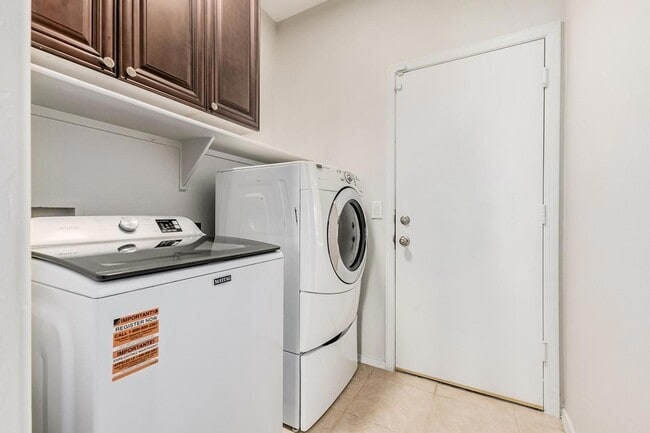 Building Photo - 3494 E Hampton Ln