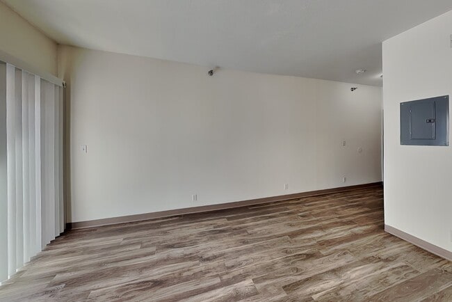 Building Photo - 216 Stanton Ave