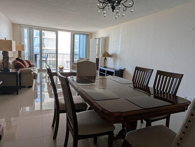 Building Photo - 1370 S Ocean Blvd