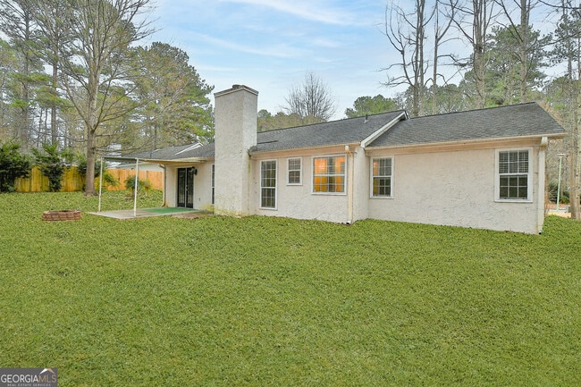 Building Photo - 815 Bedford Park