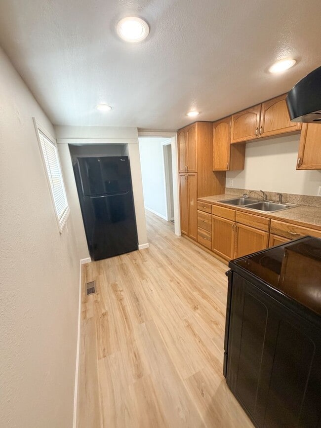 Building Photo - 2 BED, 1 BATH HOUSE