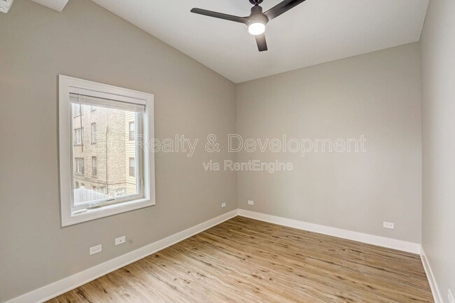 Building Photo - 4329 N Ashland Ave