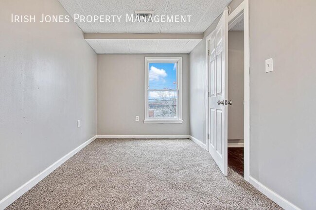 Building Photo - 19 Hinman Ave