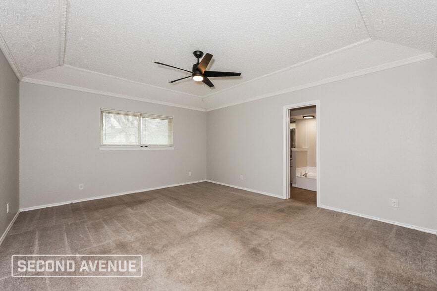 Building Photo - 5405 Valparaiso Trail