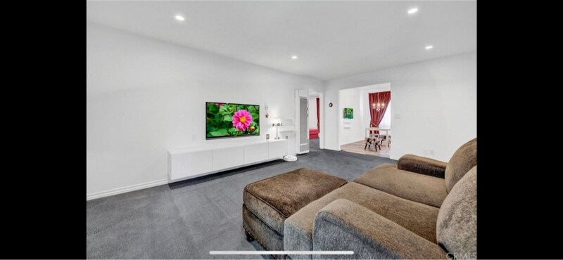 Building Photo - 660 S Glassell St