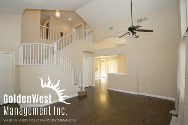 Building Photo - Elegant Cozy 3Bdm 2.5Ba Home in Las Vegas!