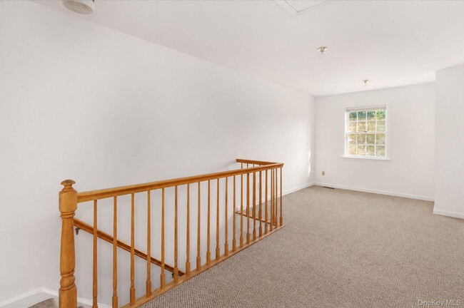 Building Photo - 46 Winterberry Cir