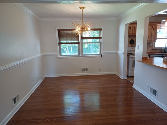 Building Photo - 8074 Driftwood Dr