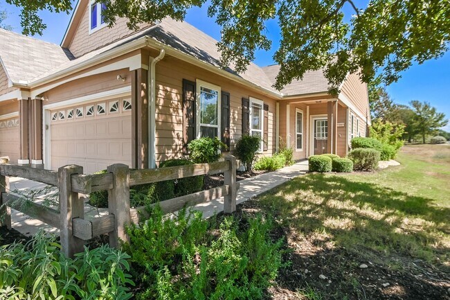 Primary Photo - 111 Nassau Cir