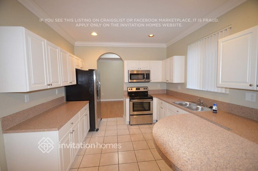 Building Photo - 22161 SW 94th Ave