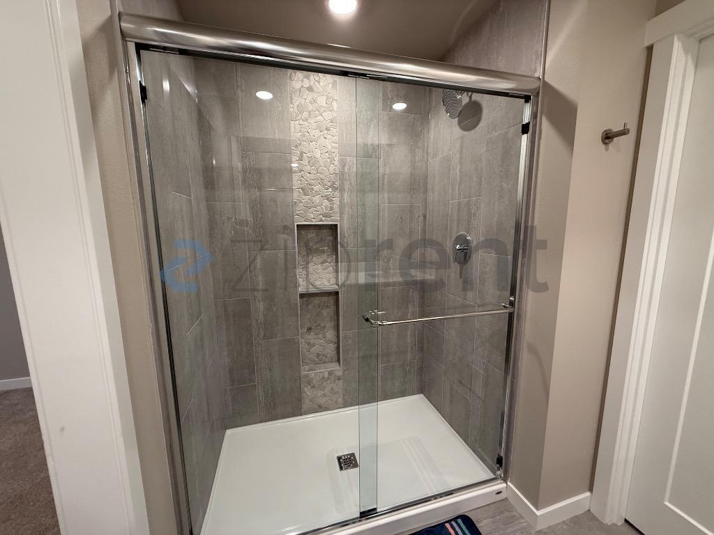 Building Photo - Unit F6