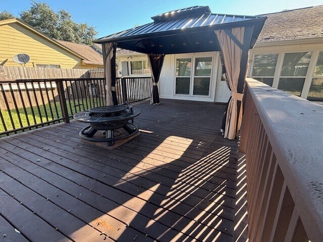 Building Photo - 21023 Ironcrest Ln