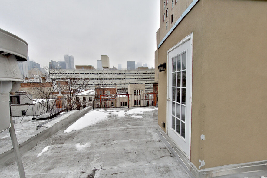 Building Photo - 420 W 51s Street (9th & 10th Ave), #5