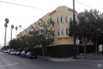 Building Photo - 1102 S Mariposa Ave