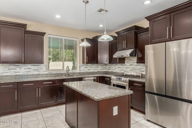 Building Photo - 1684 W Pelican Dr