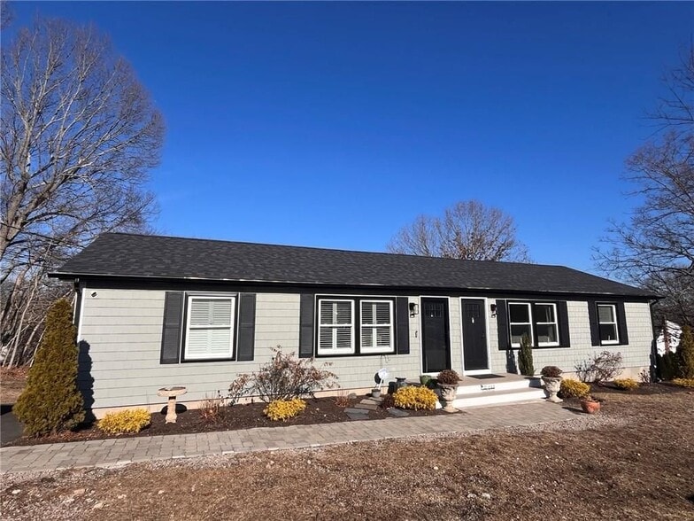 Building Photo - 20 Sunrise Dr