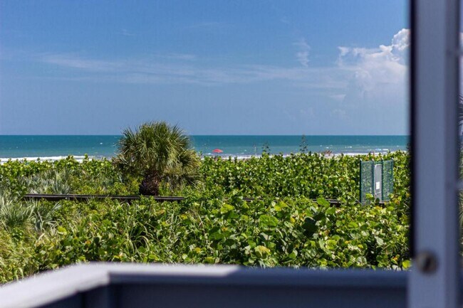 Building Photo - 1004 Ocean Park Ln