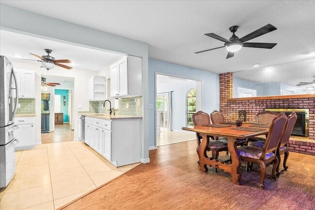 Building Photo - 1302 Georgetowne Cir