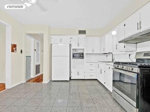 Building Photo - 175-32 Devonshire Rd