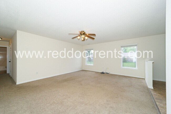 Building Photo - 127 Broadmoor Bend