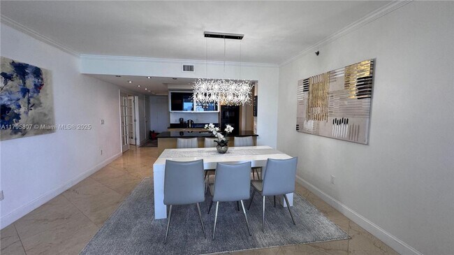 Building Photo - 1830 S Ocean Dr